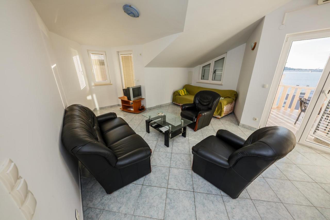 Apartamenty z basenem ILJA Rogoznica (Sibenik-Knin) Exteriér fotografie
